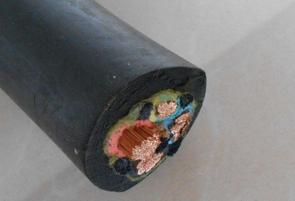 南方一線電纜廠為您介紹低煙無鹵阻燃電纜的優點.jpg 南方一線電纜廠為您介紹低煙無鹵阻燃電纜的優點.jpg